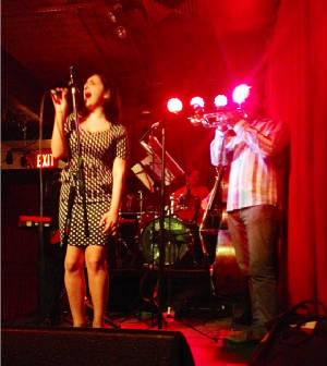 Allegra singing at Tammany Hall.JPG