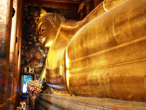 Bangkok Reclining Buddha 1.JPG
