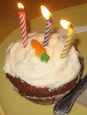 Harlansbirthdaycupcake.jpg