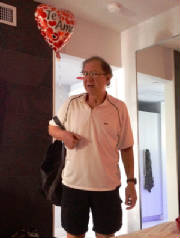 Harlan with Te Amo balloon.JPG