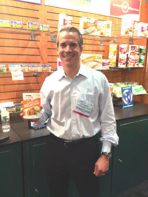 Manischewitz CEO Mark Weinstein at Kosherfest.JPG