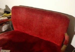 Redloveseat2.JPG