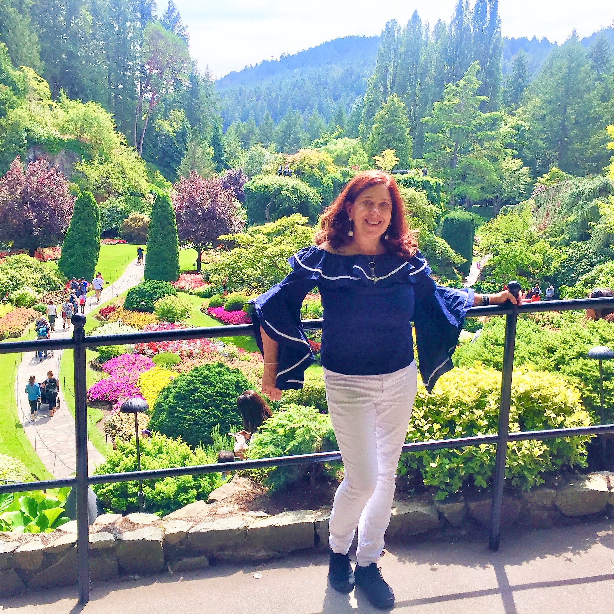 Pattie in Butchart Garden in Victoria.JPG